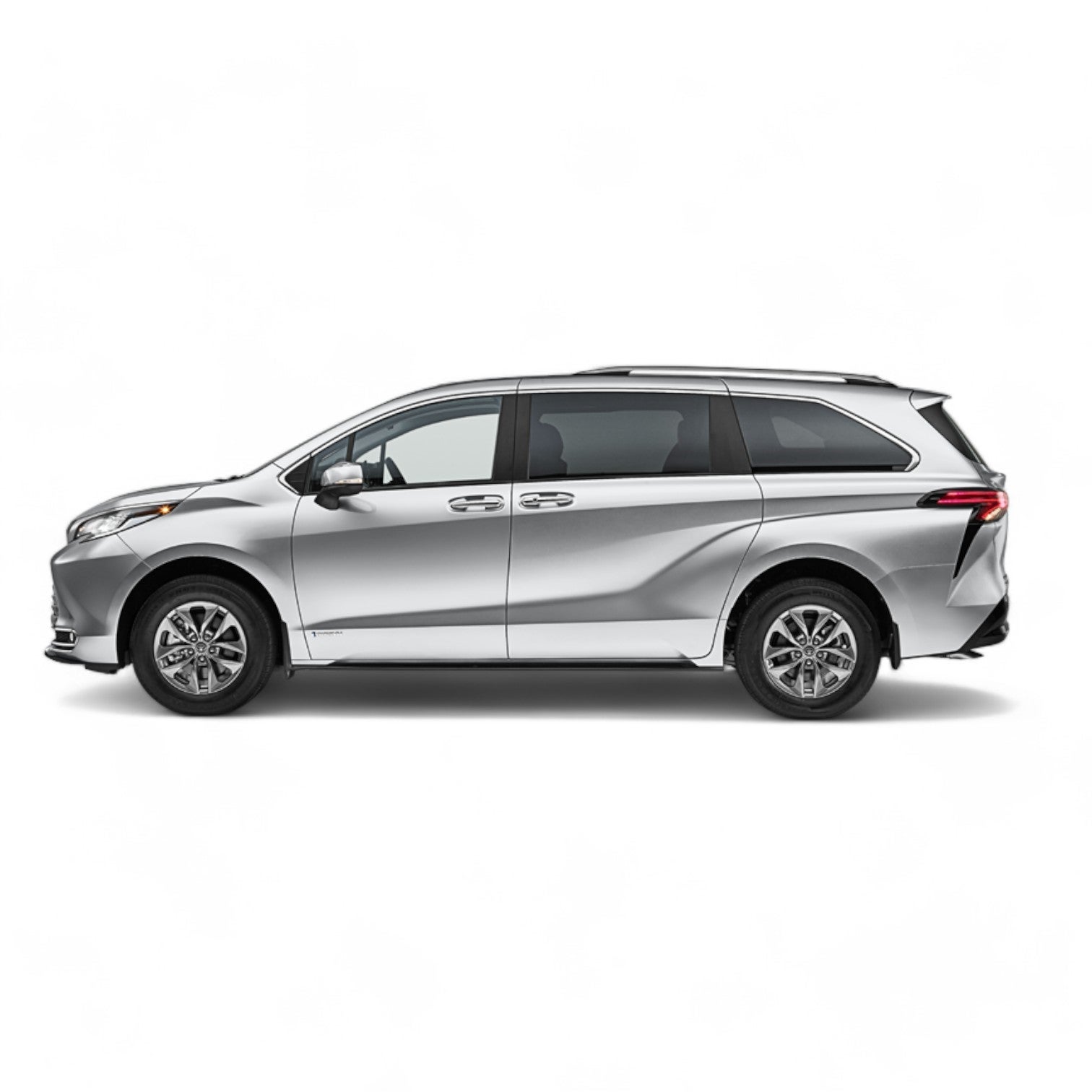 2025 Toyota Sienna LE HEV