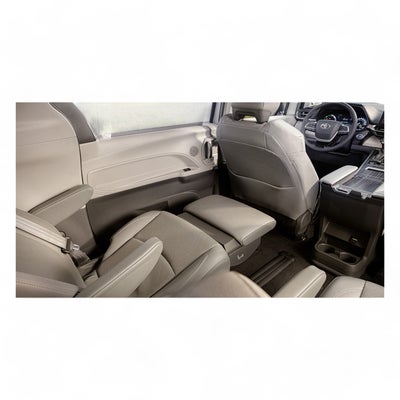 2025 Toyota Sienna Platinum HEV