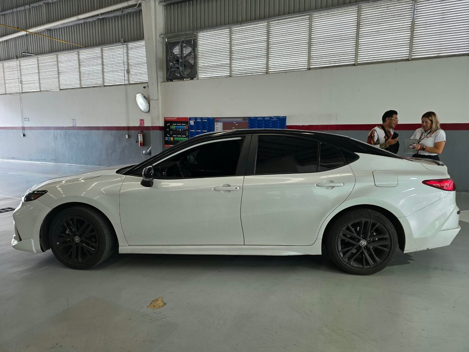 2025 Toyota Camry 2.5 Xse Bi-Tono Hev At